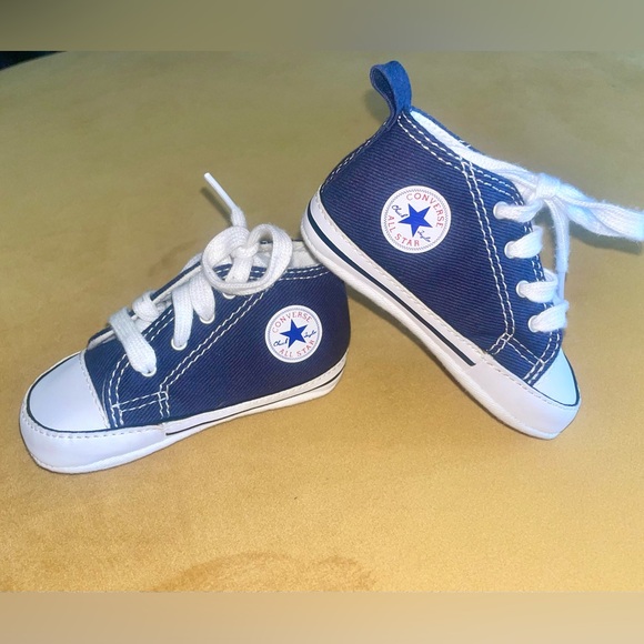 Converse Unisex-Child Navy Blue First Star High Top Sneaker Size 3 - Picture 1 of 3